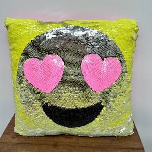 Justice Kids Reversible Sequin Emoji Heart Eyes Throw Pillow Pink Yellow Silver‎